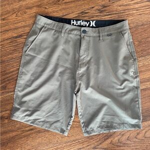 Mens tan lightweight, walking shorts! Like new